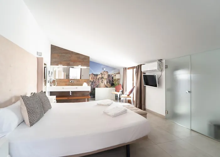 Gav Espinel Centro * 龙达