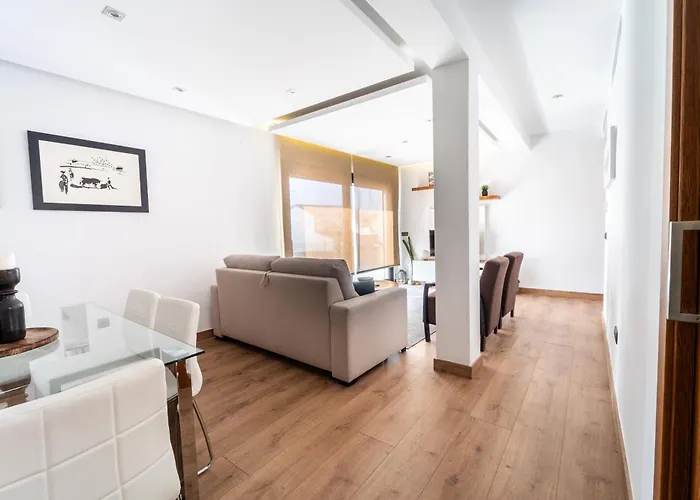 Gav Espinel Centro *