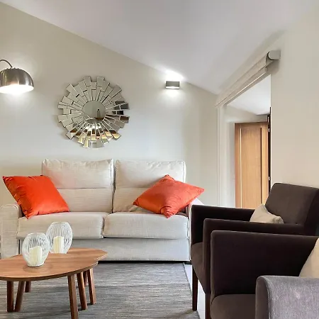 Gav Espinel Centro *