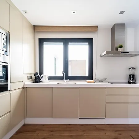 Gav Espinel Centro Apartman *