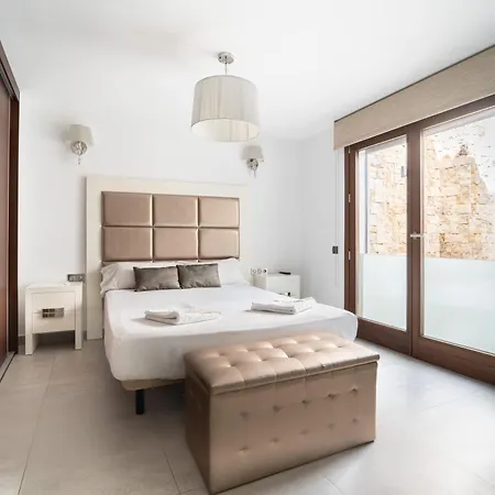 Gav Espinel Centro Apartman *