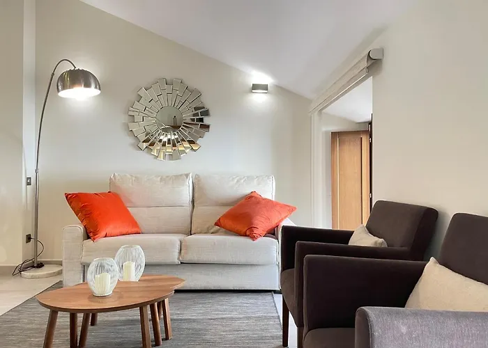 Gav Espinel Centro *