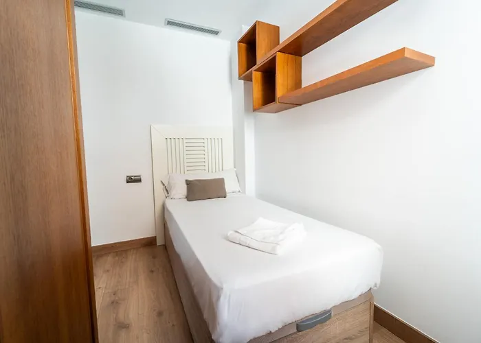 Gav Espinel Centro *